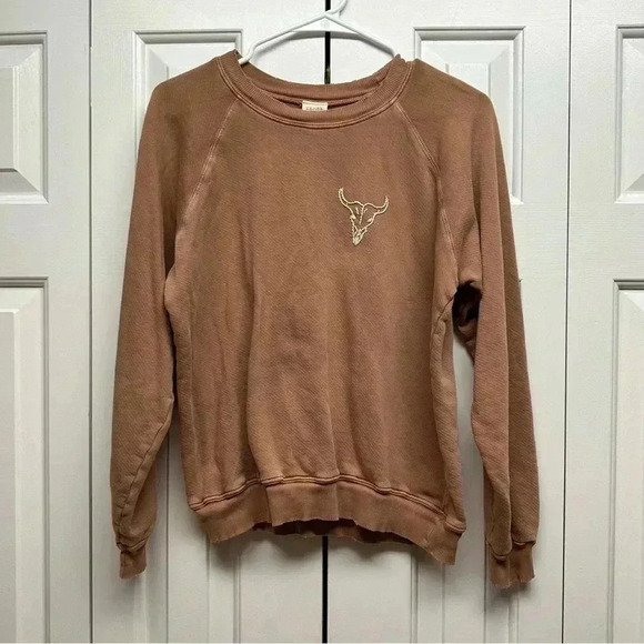 I.S.M.B.S Dreamer Crew Neck Sweatshirt Western Bull Brown Tan Women’s Size Small - Picture 4 of 10